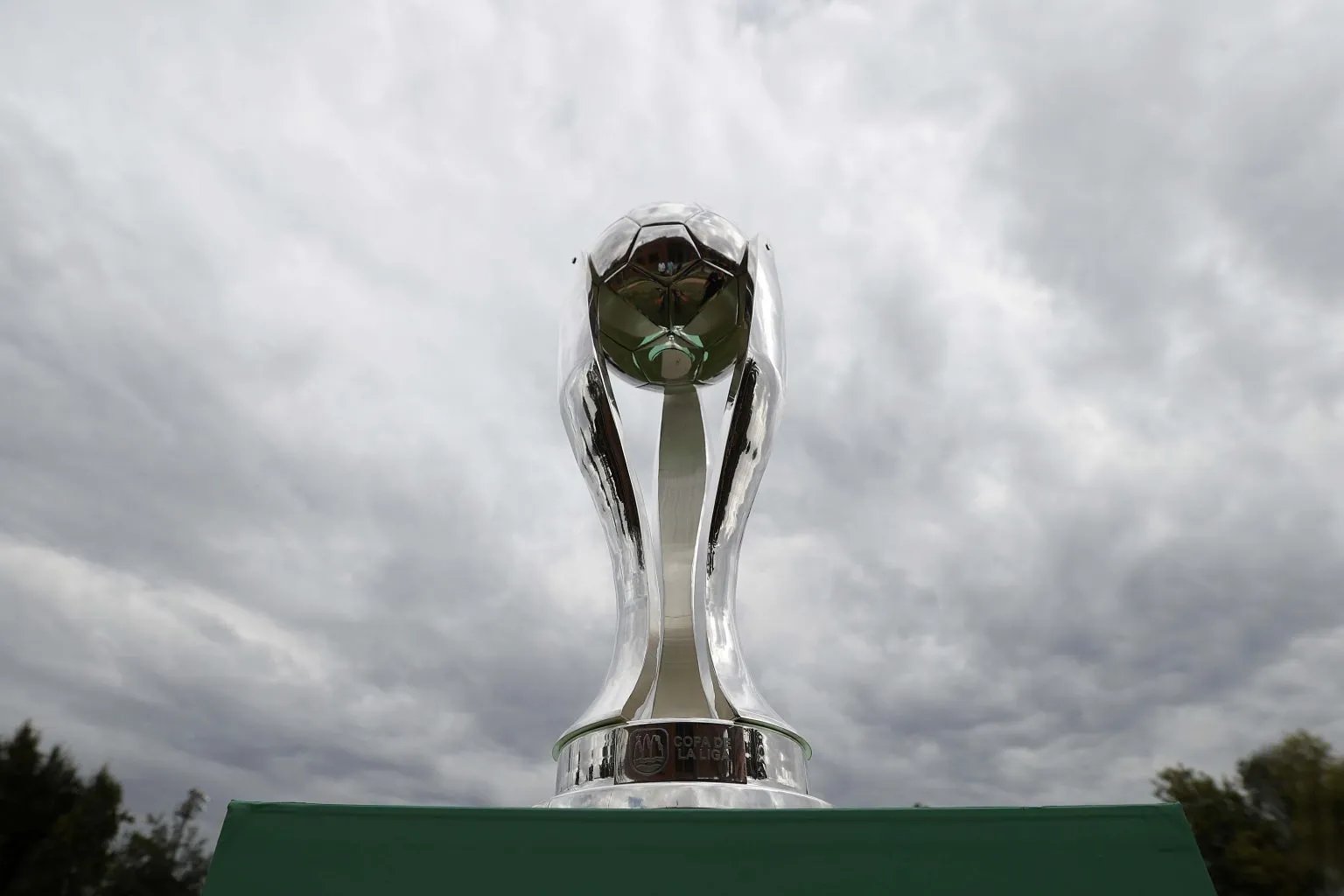 Este es el trofeo de la Copa de la Liga. (Foto: ANFP)