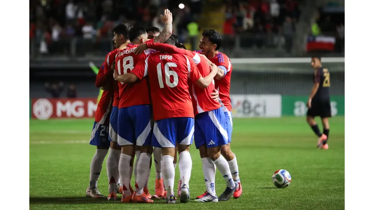 Este joven jugador de La Roja recibe elogios desde su división.