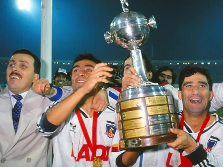 Una camiseta de Colo Colo 1991 será subastada en una millonaria cifra