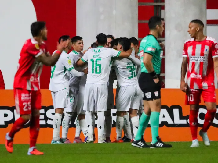 Audax gana y es puntero del grupo D