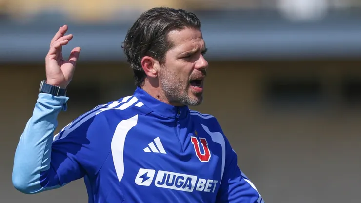 Fernando Gago dirigió su primera práctica en la U.