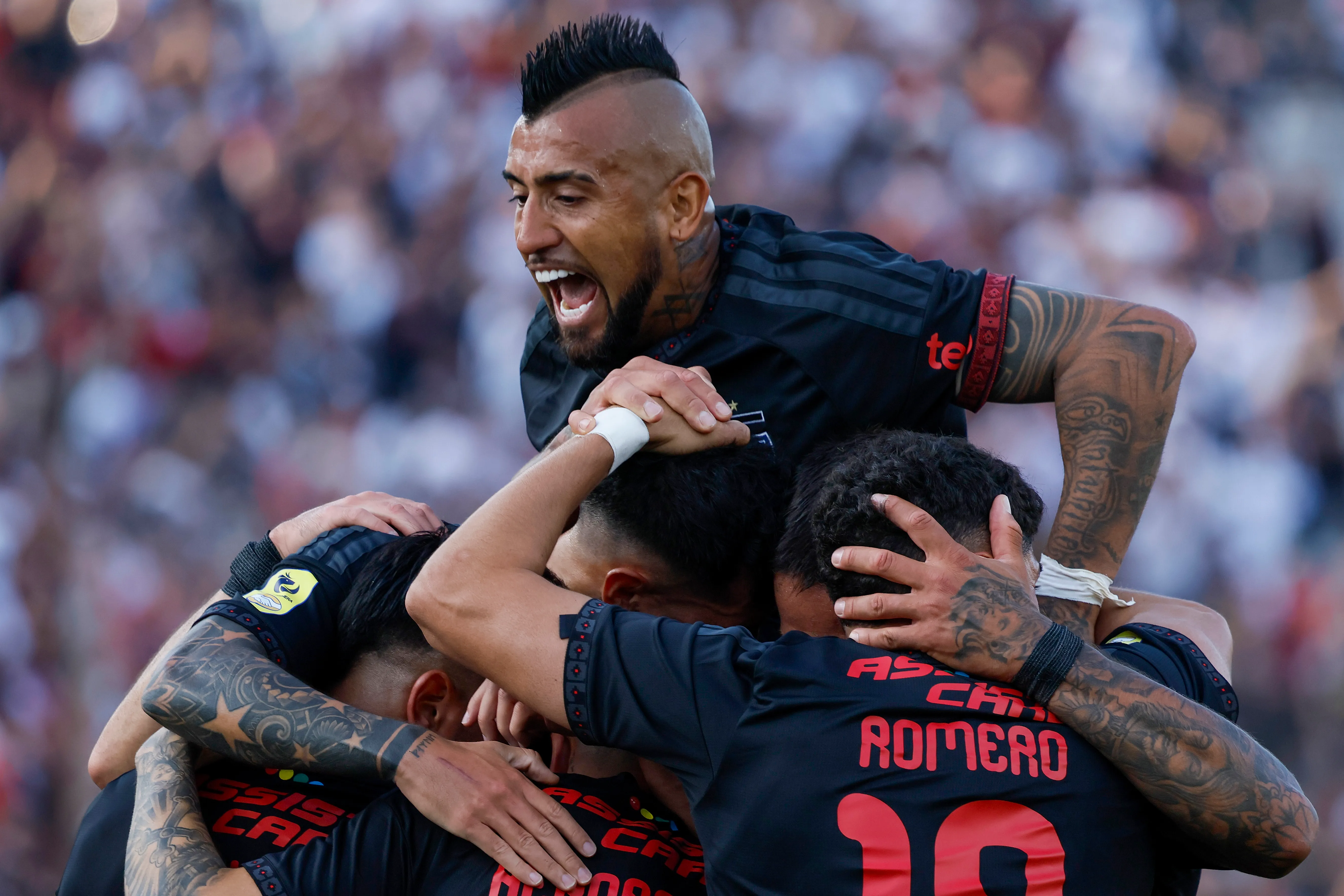 Arturo Vidal no quiso polemizar por las pifias a Cristián Zavala.