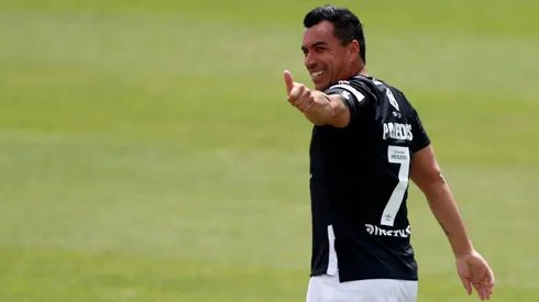 Esteban Paredes le deja un brutal consejo a este jugador en Colo Colo