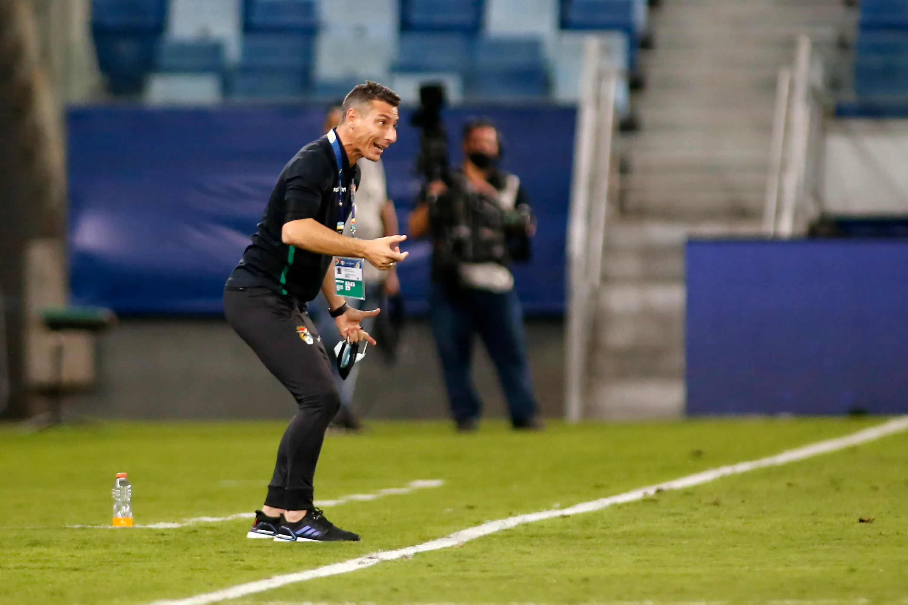 Pablo Escobar recordó con humor su casi pelea con Roberto Tobar