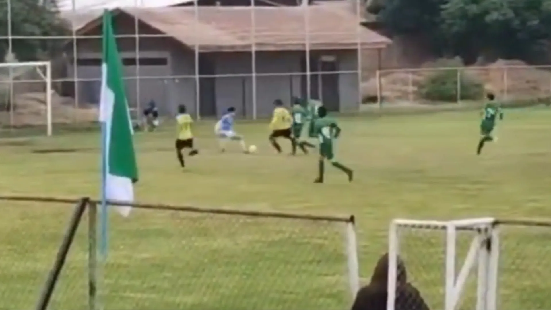 Chuy le rindió honores a su padre, Humberto Suazo, con un golazo. (Imagen: Reproducción Instagram)