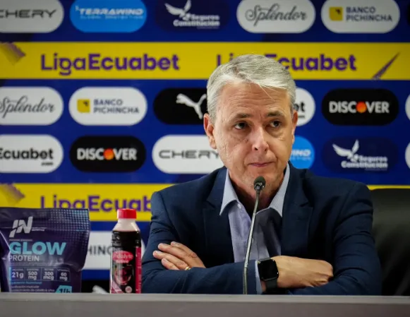 Tiago Nunes conmocionó al mundo