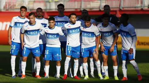 Universidad Católica lo sufre en el primer tiempo ante Ñublense (Foto: Photosport)