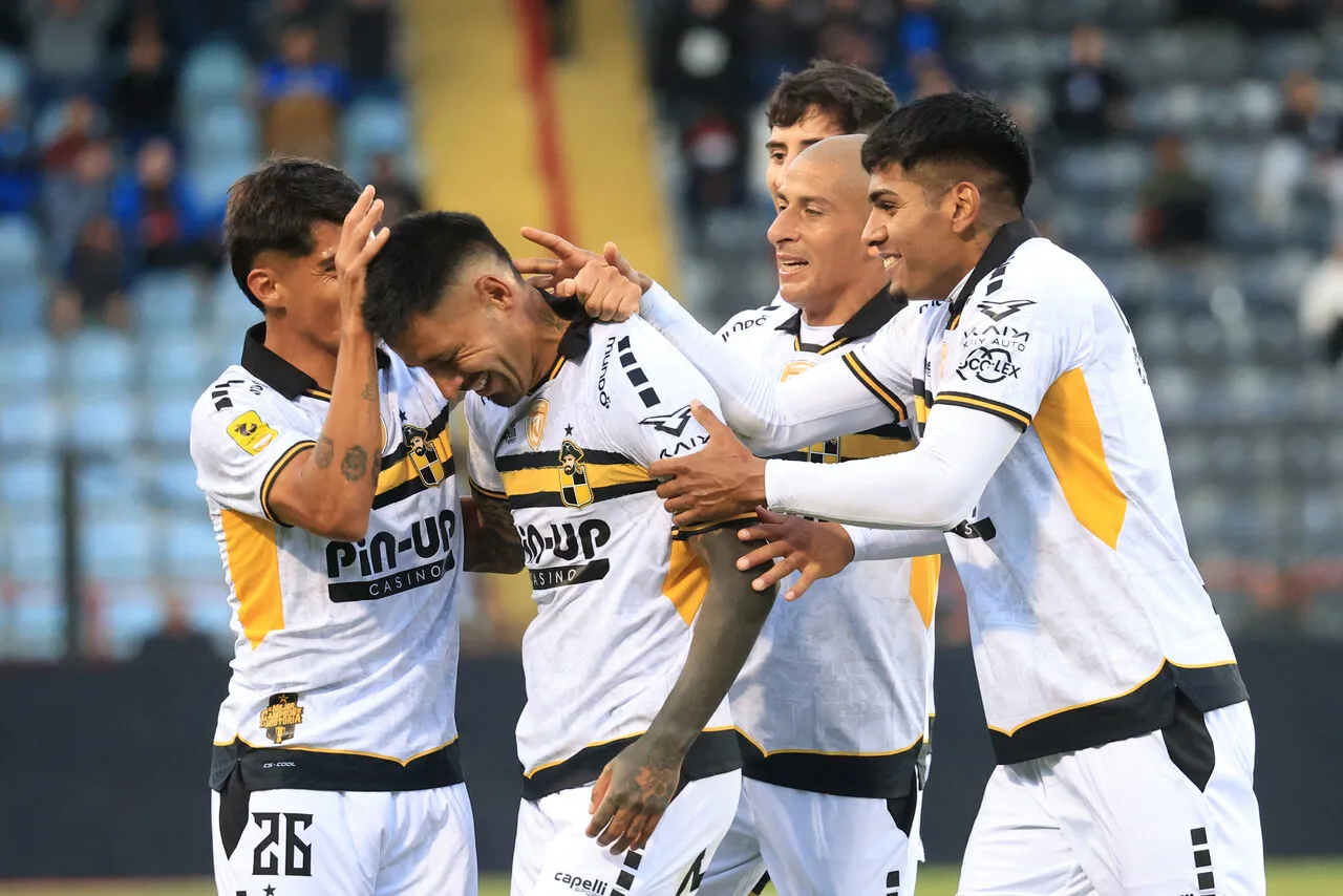 Coquimbo Unido festeja en el Grupo A (Photosport).