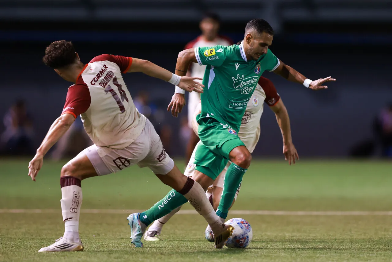 Audax Italiano mostró amplia superioridad ante La Serena y se impuso por 3 a 1. (Foto: Photosport)