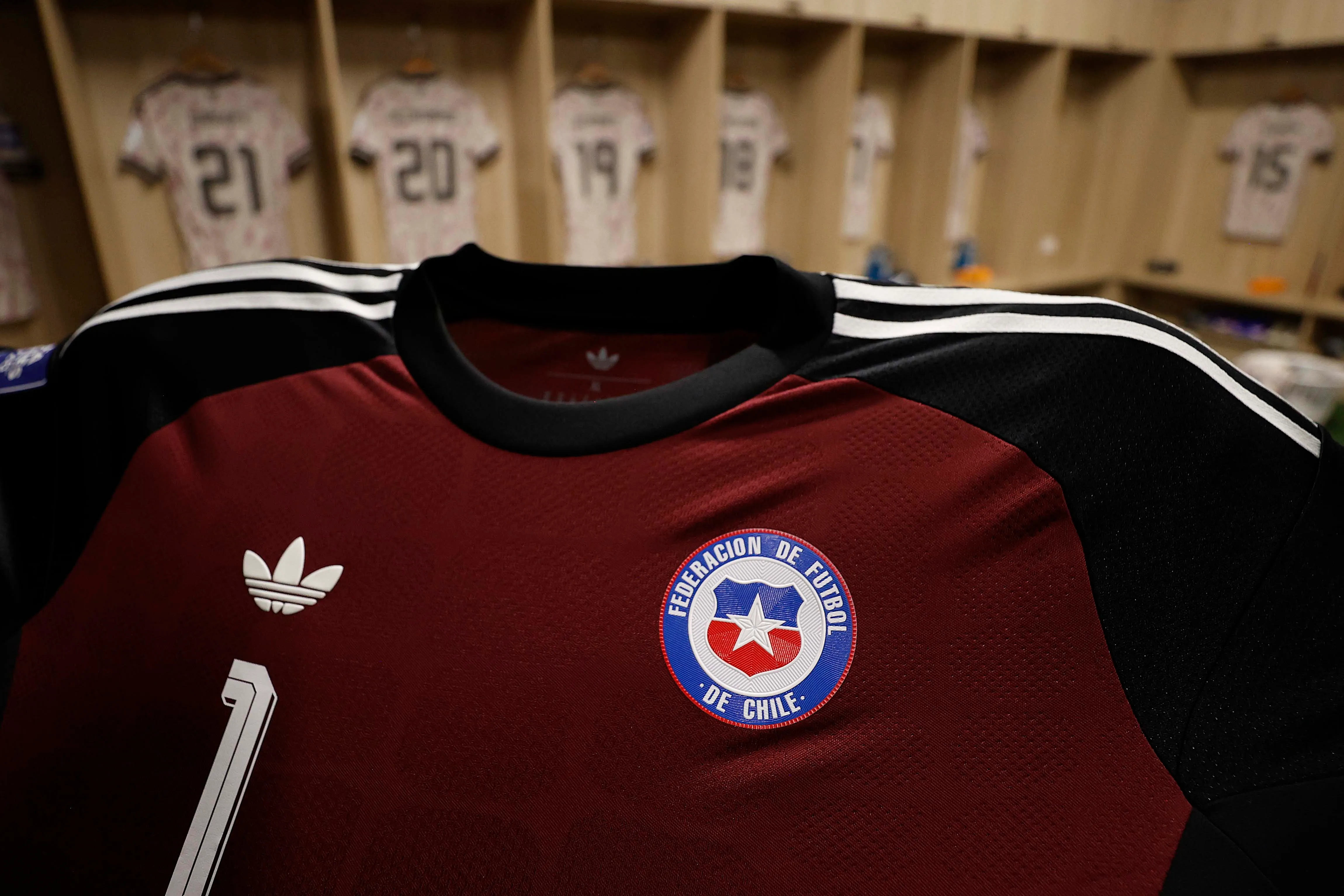 La camiseta de arquero retro de la selección chilena.