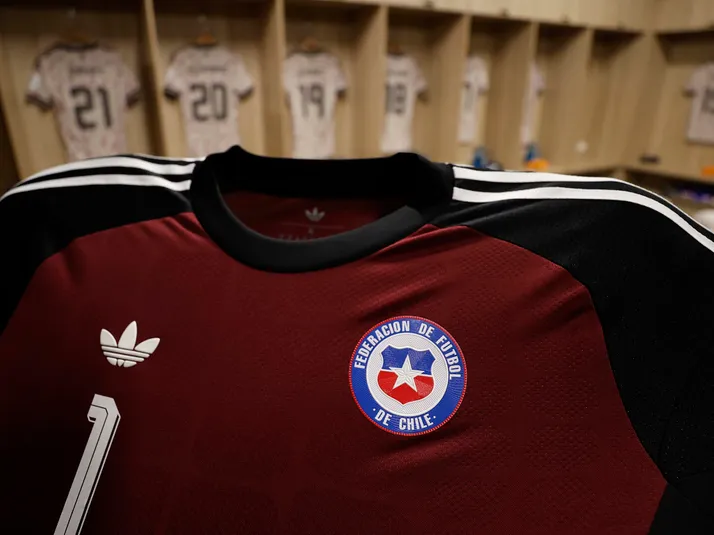 Los hinchas chilenos reaccionan a la nueva camiseta de La Roja