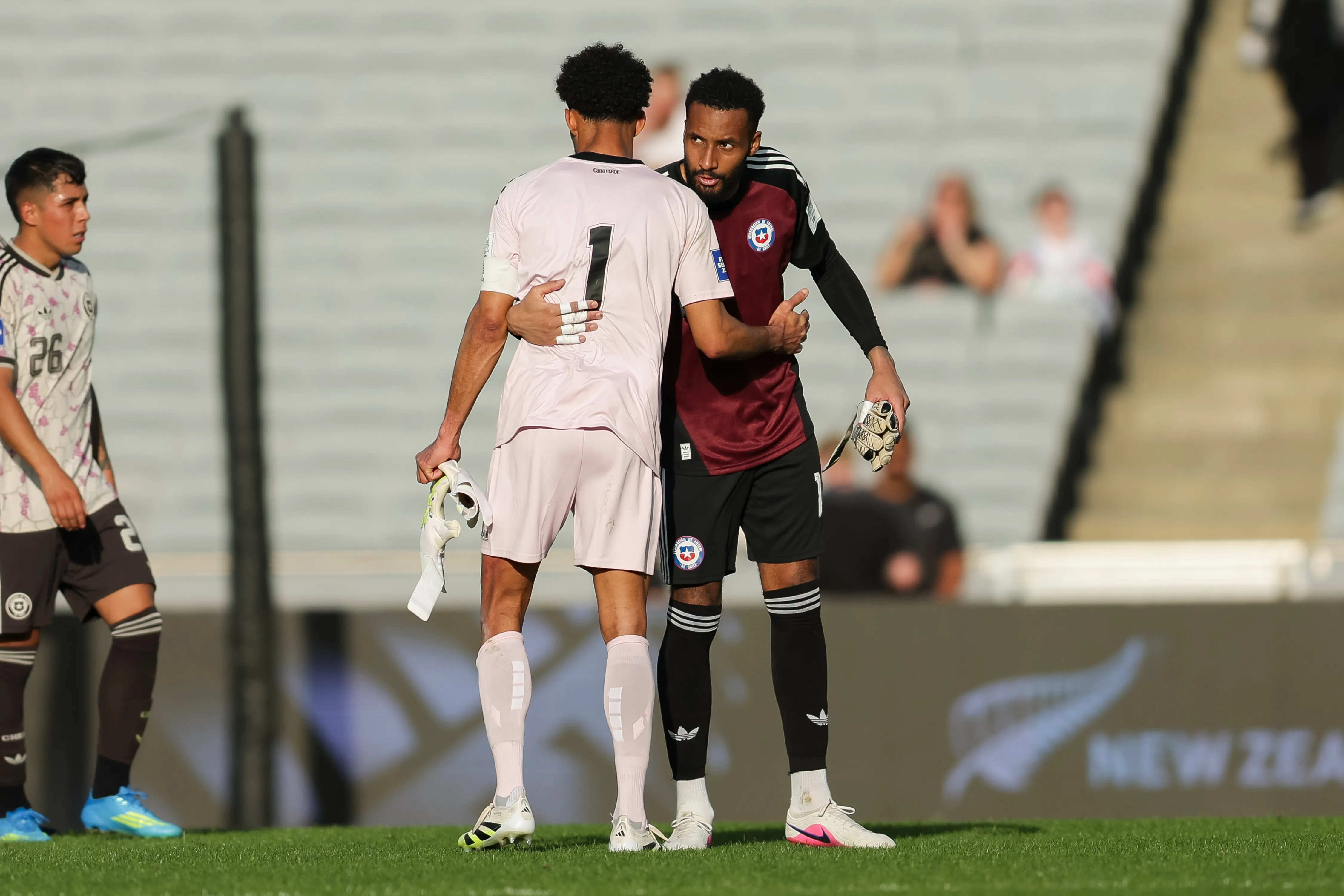 Lawrence Vigouroux se gana el puesto de titular en La Roja. (Foto: Joshua Devenie / www.photosport.nz)