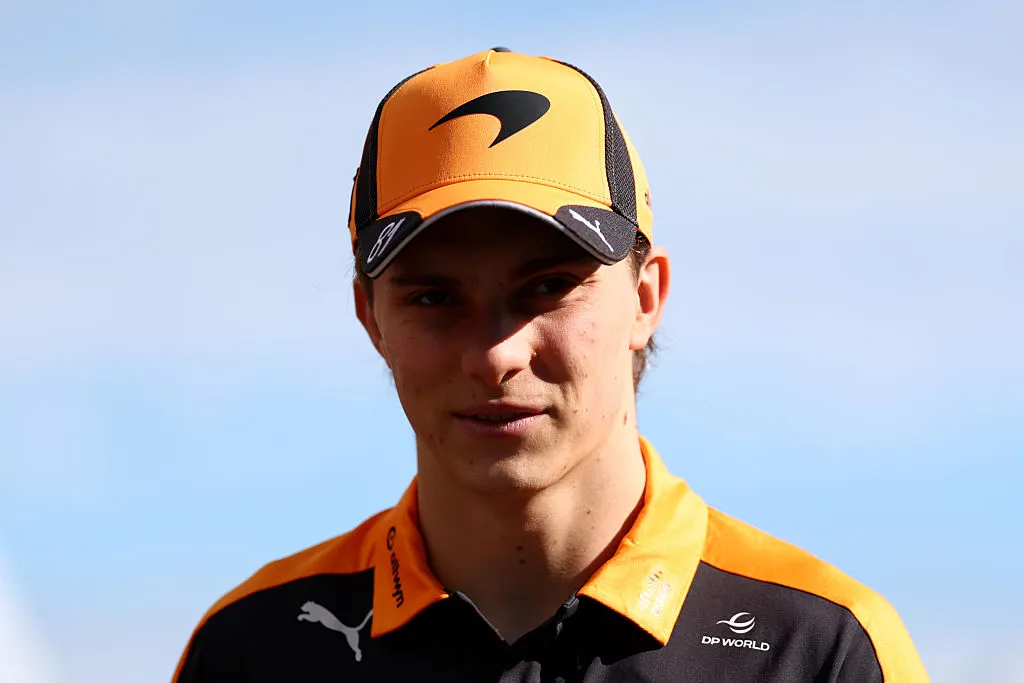 Oscar Piastri marcó el mejor tiempo de las pruebas libres del viernes. (Foto: Clive Mason/Getty Images)