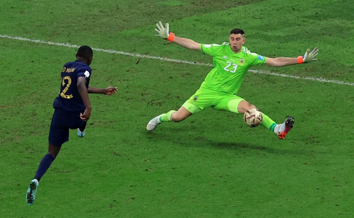 La atajada del Dibu que valió un Mundial