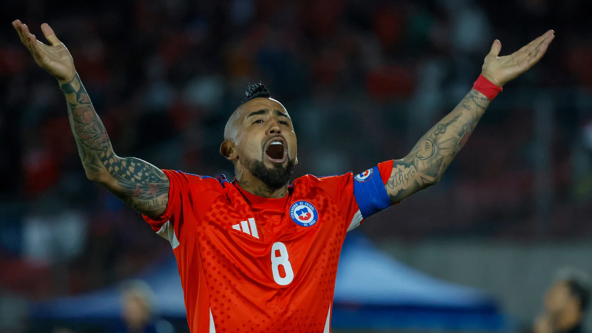 Arturo Vidal aclara que no se ha retirado de la selección chilena.