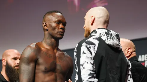 Israel Adesanya se enfrenta hoy a Joe Pyfer (Photo by Mat Hayward/Getty Images)