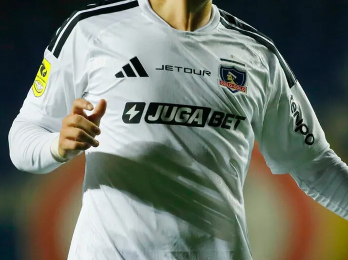 Vivió un infierno en Colo Colo y ahora brilla: Doblete a equipo grande