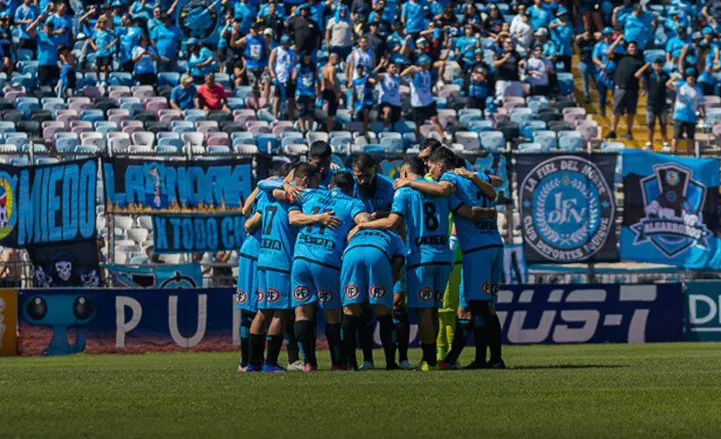 ¡La crisis golpea a los Dragones Celestes! Crédito: Facebook Deportes Iquique.