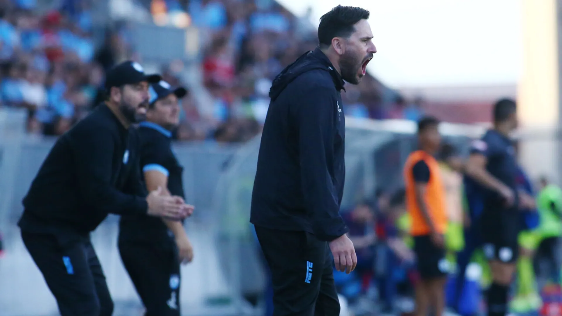 Rodrigo Guerrero otra vez con posibilidad de dejar Deportes Iquique por la mala campaña.