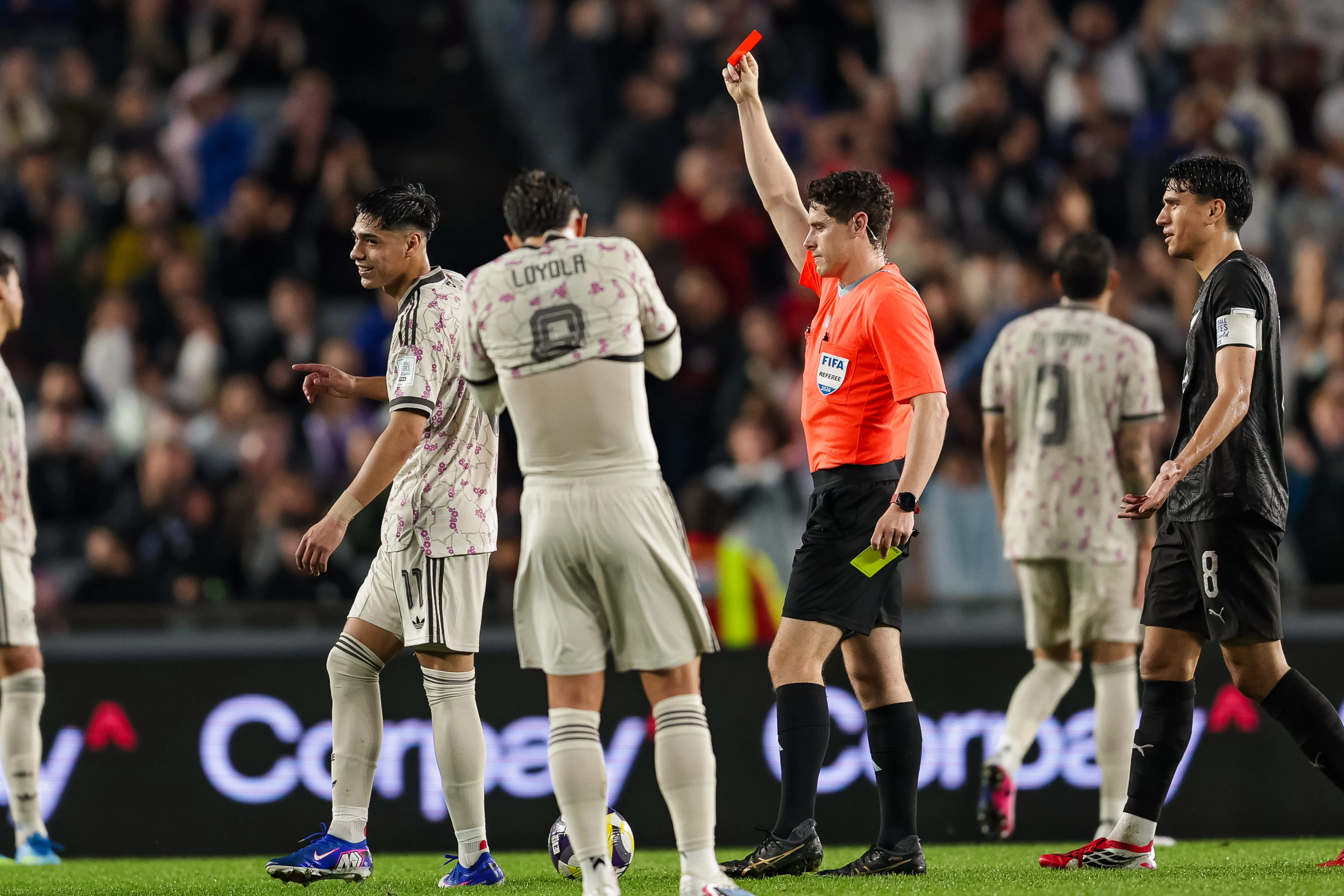 Darío Osorio fue expulsado en la selección chilena