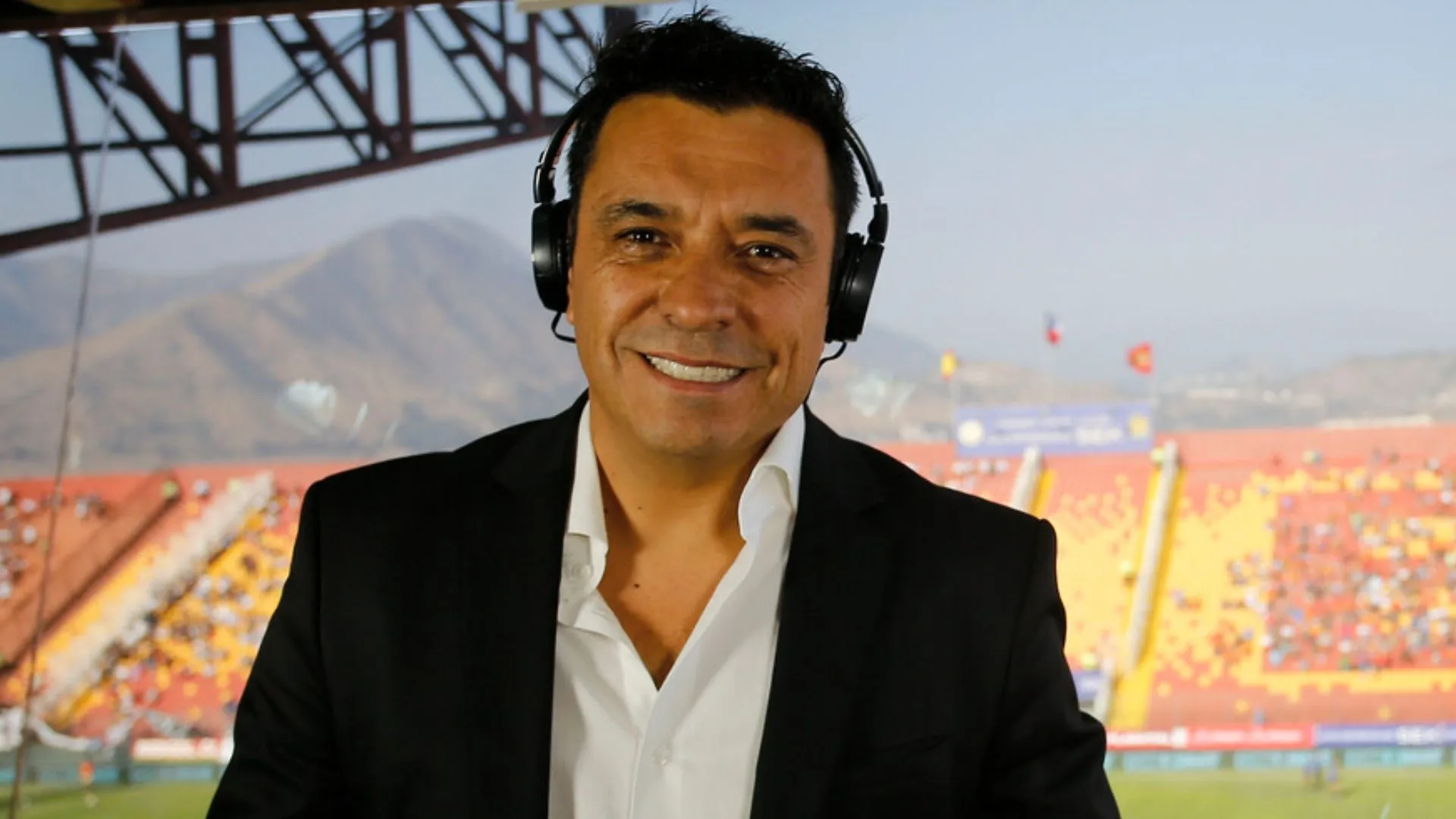 Claudio Palma destruye a Gustav Salvestrini.