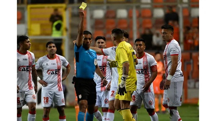 Unión San Felipe está muy molesto con el árbitro Rodrigo Carvajal.