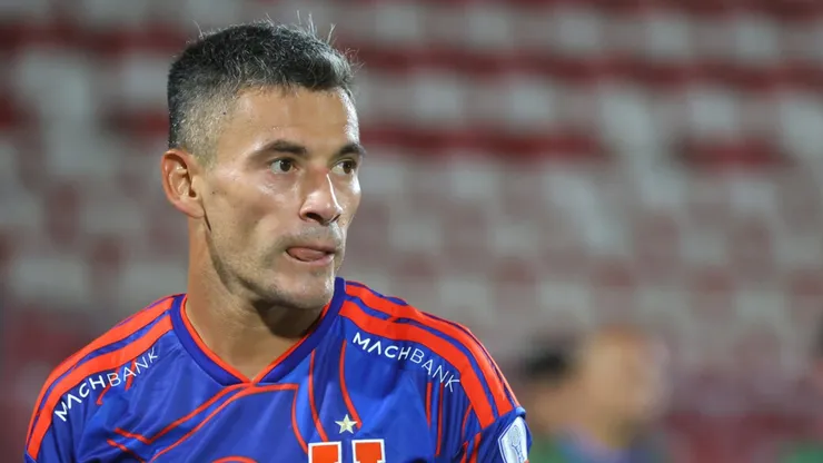 César Vaccia afirma que Charles Aránguiz deberá seguir esperando.
