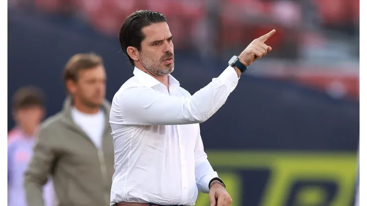 El técnico argentino enfrenta múltiples bajas de cara al duelo ante los Itálicos.