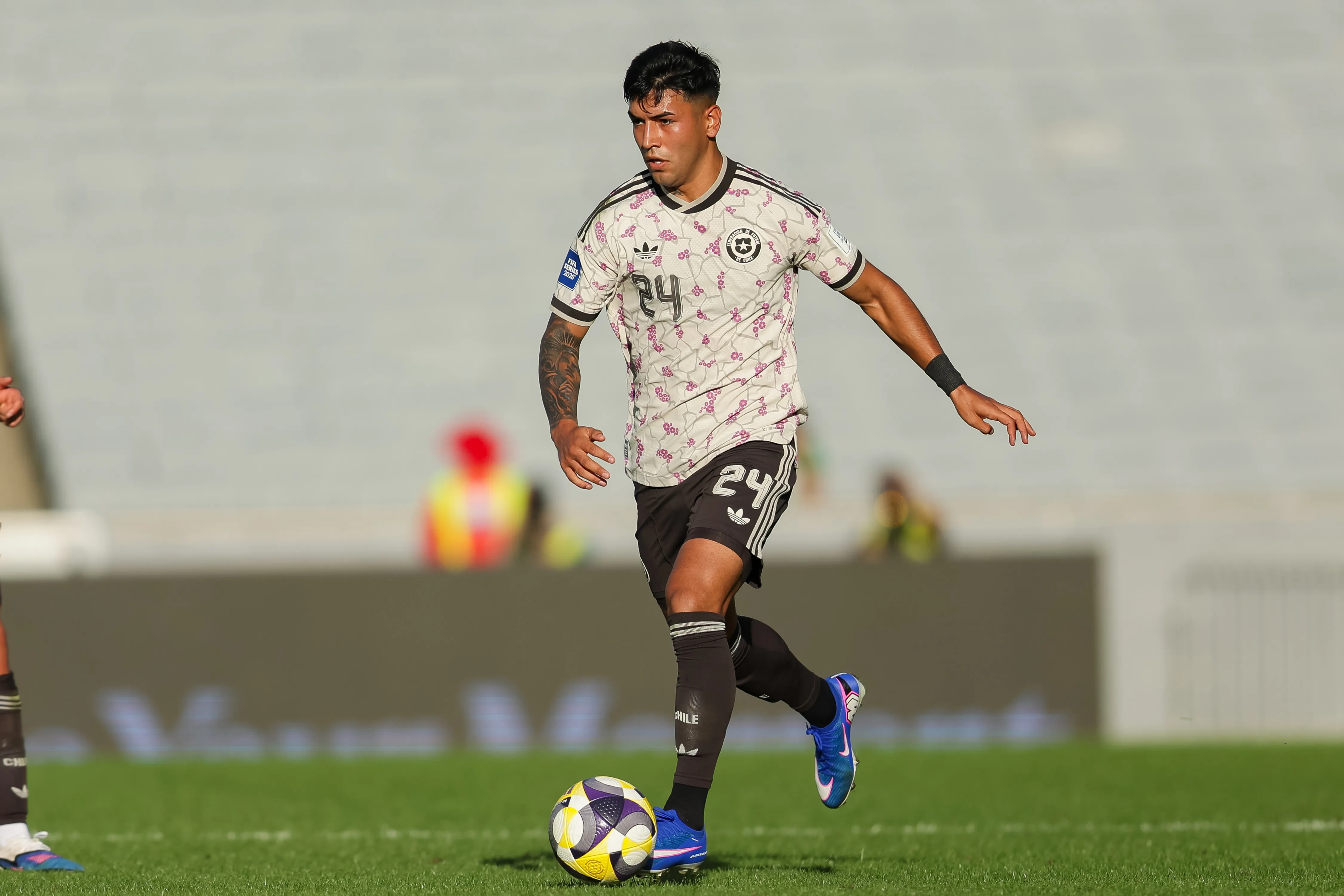 Diego Ulloa debutó con La Roja en Nueva Zelanda. (Foto: Joshua Devenie / www.photosport.nz)