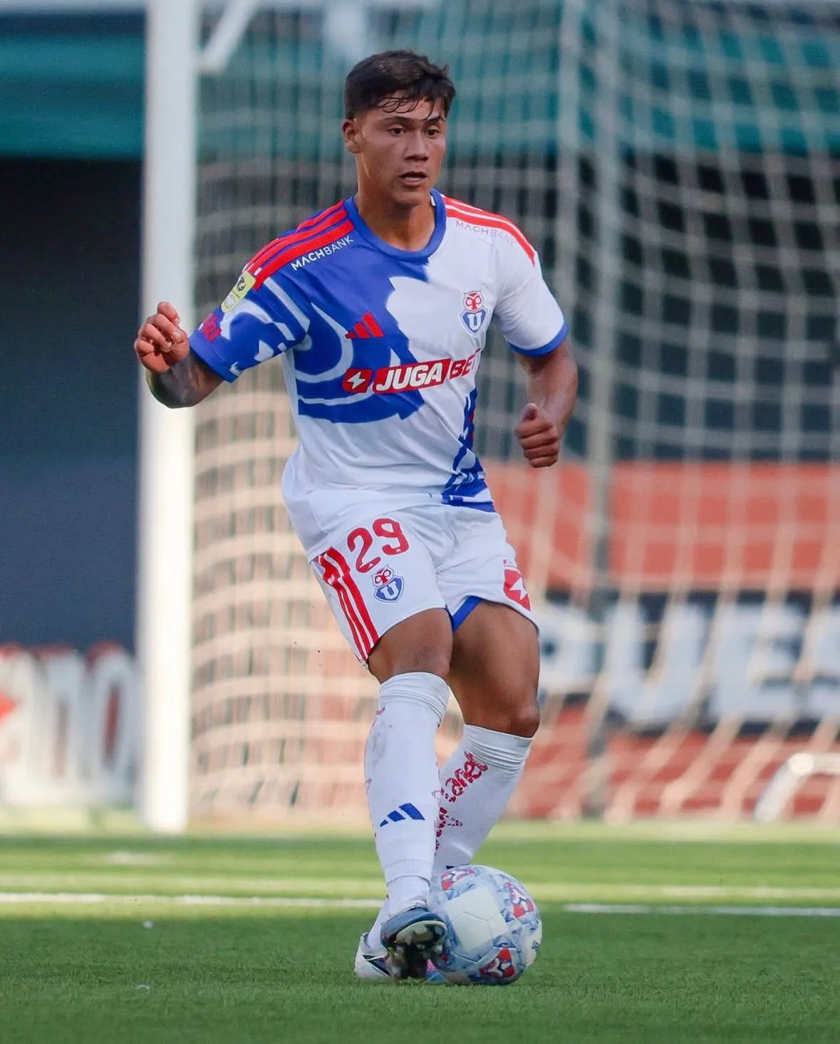 Lucas Barrera fue destacado por Fernando Gago. (Foto: @udechile)