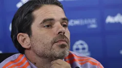 Fernando Gago expresa su disconformidad con una insólita pregunta (Foto: Photosport)