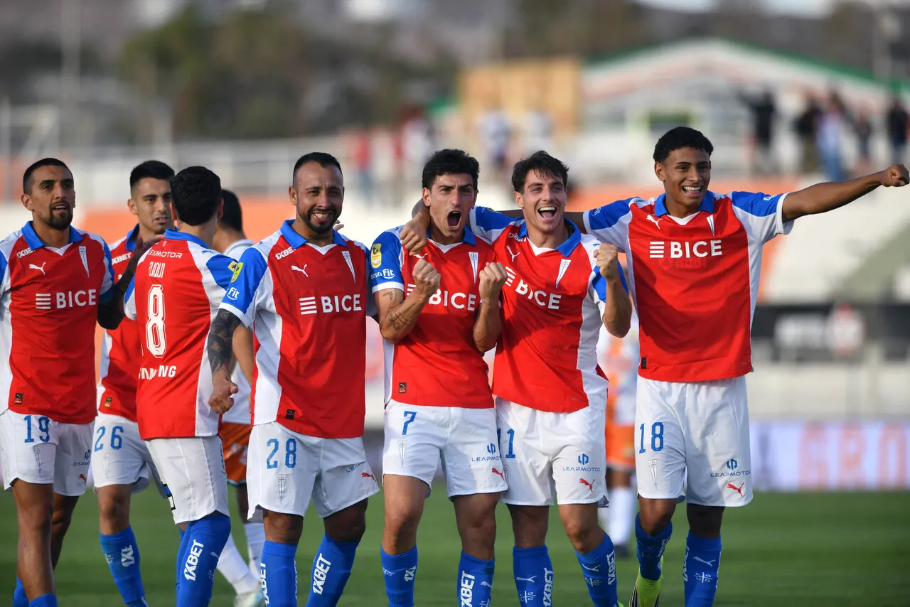 La UC viene de un triunfo ante Cobresal | Foto: Photosport