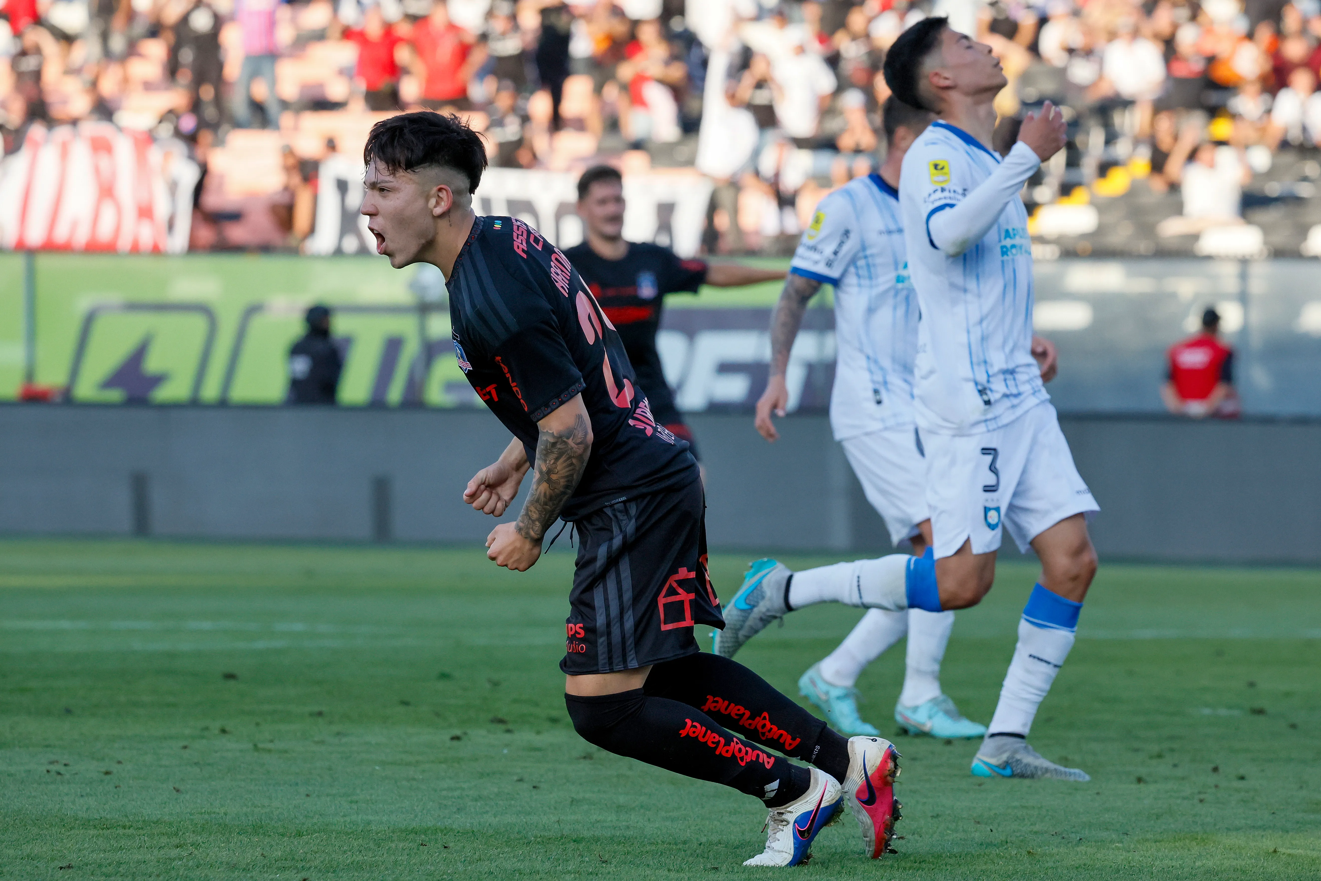 Ni el tanto de Leandro Hernández logró convencer a Romai Ugarte | FOTO: Andres Pina/Photosport