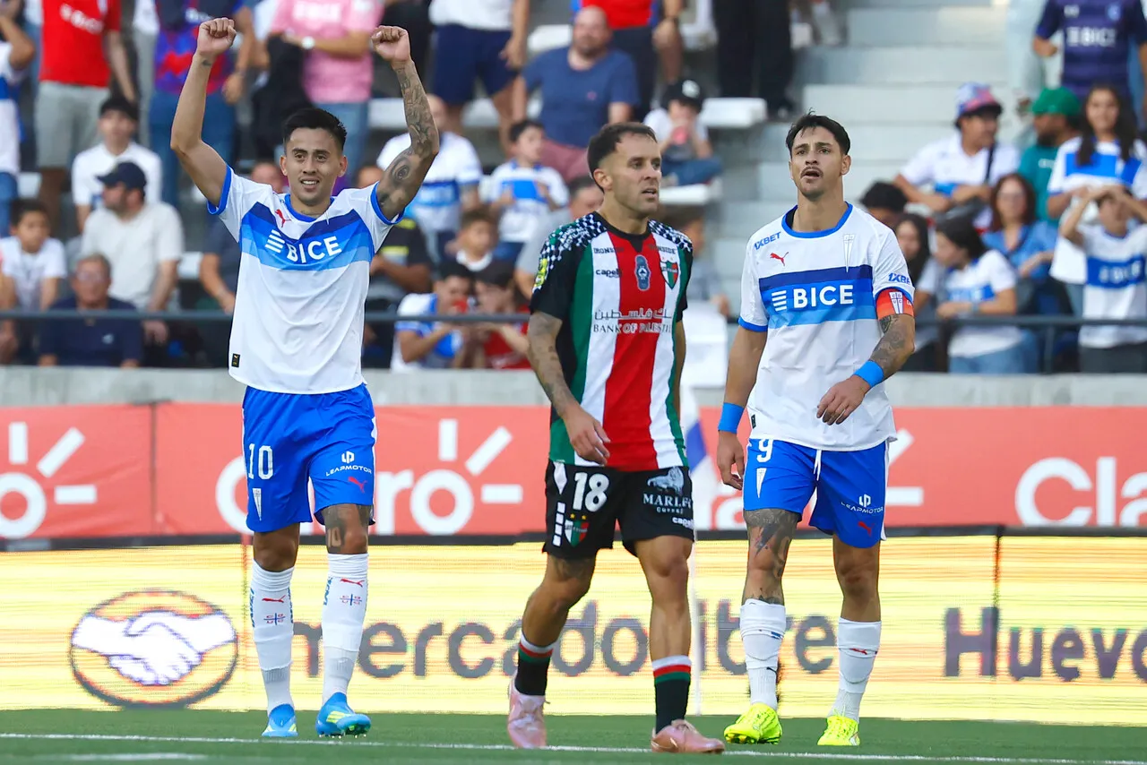Palavecino feliz por su primer gol con la UC | Foto: Photosport