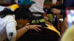 Hinchas de San Luis le dan el último adiós a Víctor Pititore Cabrera.