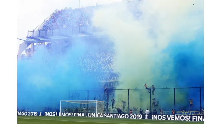 Barra de Boca Juniors entona violenta canción a días de viajar a Chile.