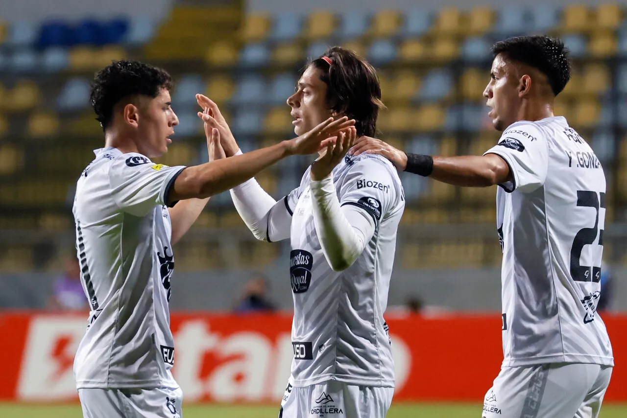 Limache buscará la punta del torneo. | Foto: Photosport
