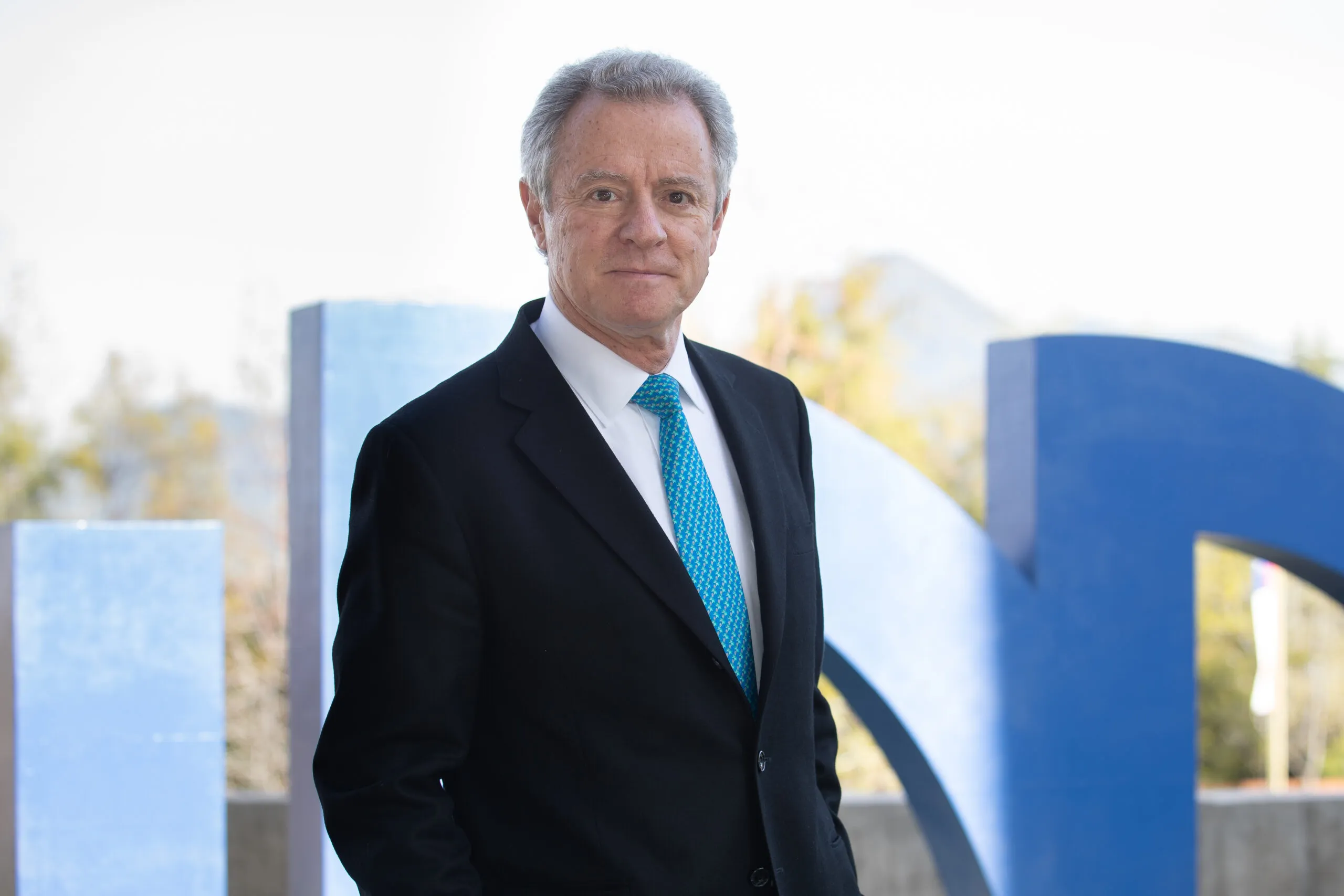 Sesión fotográfica para retratos del Sr. Federico Valdés Lafontaine rector de la UDD. En Santiago: 15/09/2022. Fotógrafo: Valentino Saldivar.