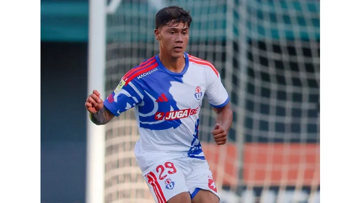 Héctor Hoffens exige la titularidad de Lucas Barrera.