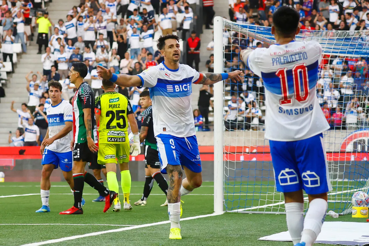 Zampedri quiere guiar a la UC en Copa Libertadores. | Foto: Photosport