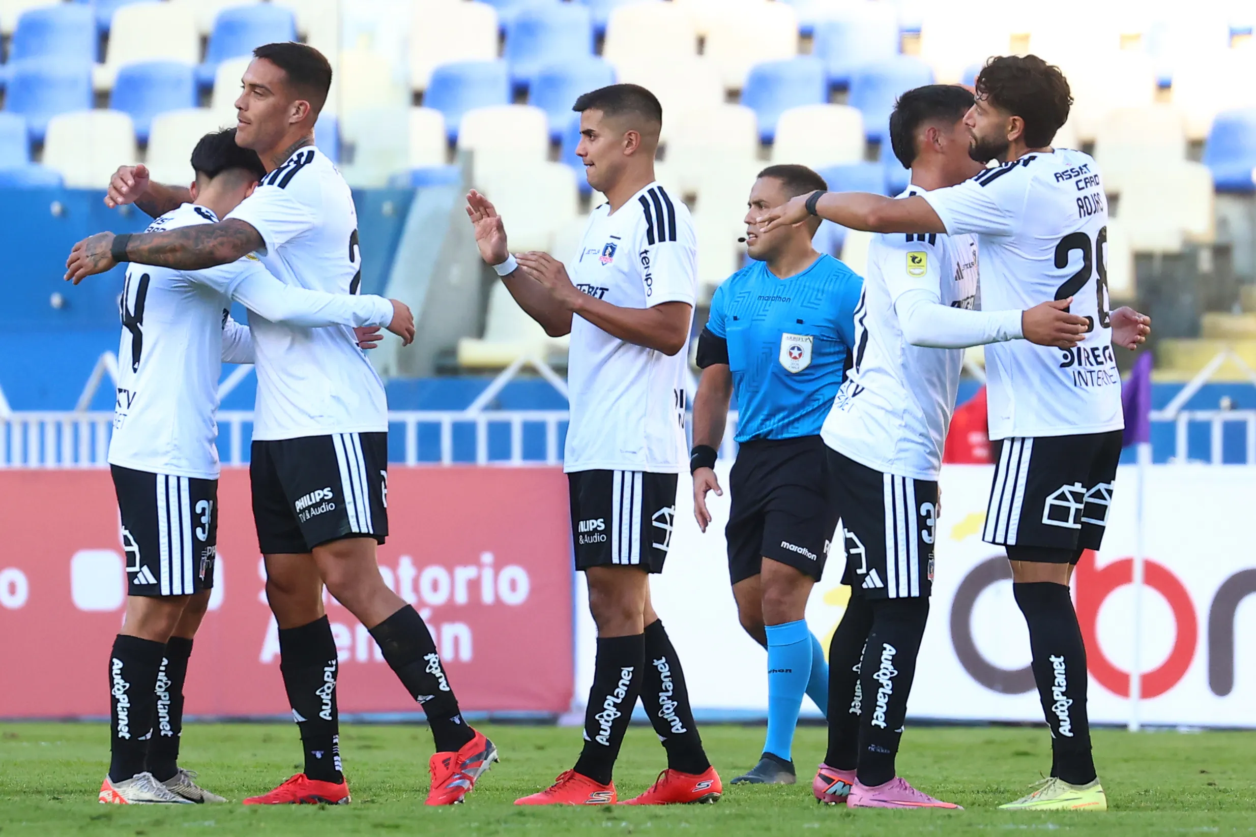 Colo Colo tendrá dos semanas de preparación para su próximo partido. (Foto: Eduardo Fortes/Photosport)