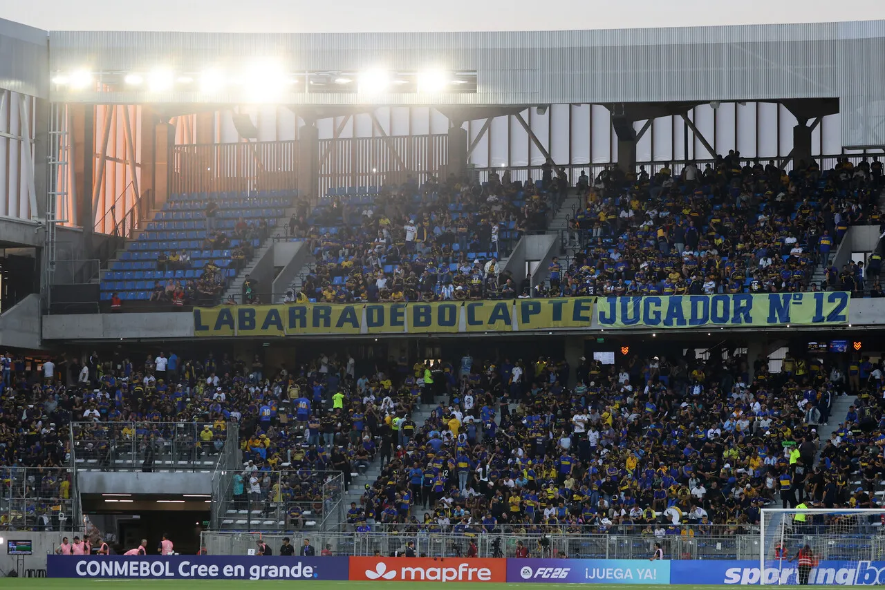 Los hinchas de Boca Juniors en el Claro Arena | Foto: Photosport
