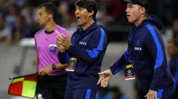 Coke Hevia le cae con todo a Daniel Garnero.