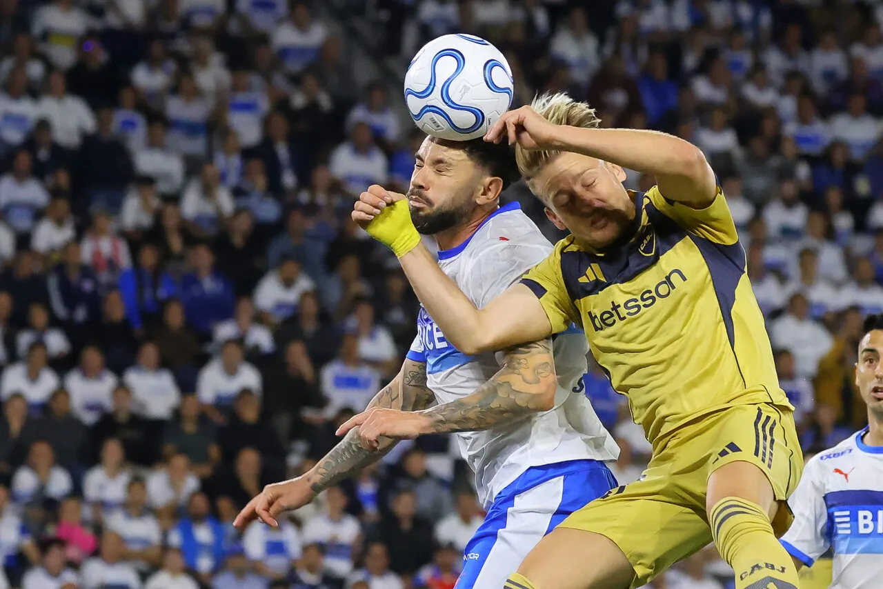 Para Guarello, Mena no tiene velocidad para la Copa Libertadores. | Foto: Photosport