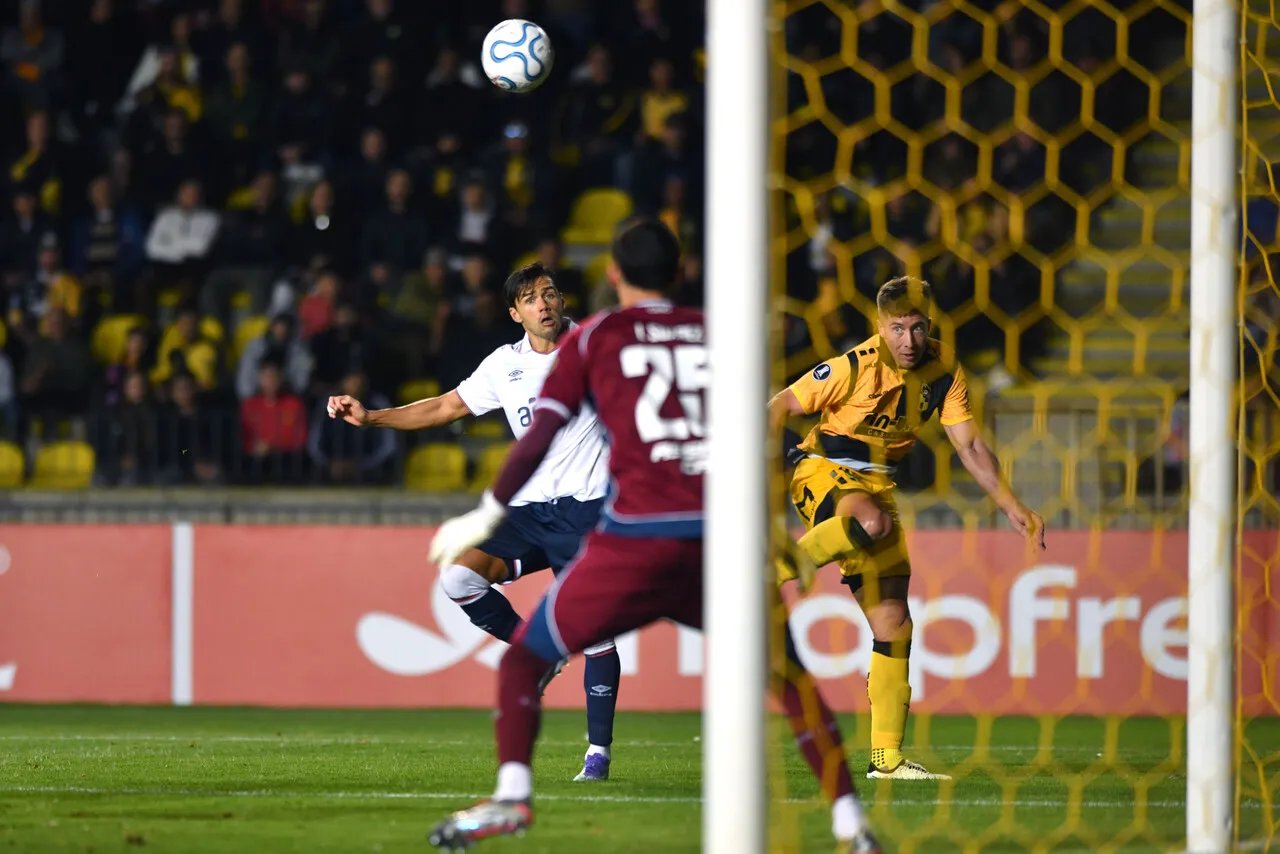 Coquimbo Unido rescató un agónico empate en el Sánchez Rumoroso ante Nacional (Foto: Photosport)