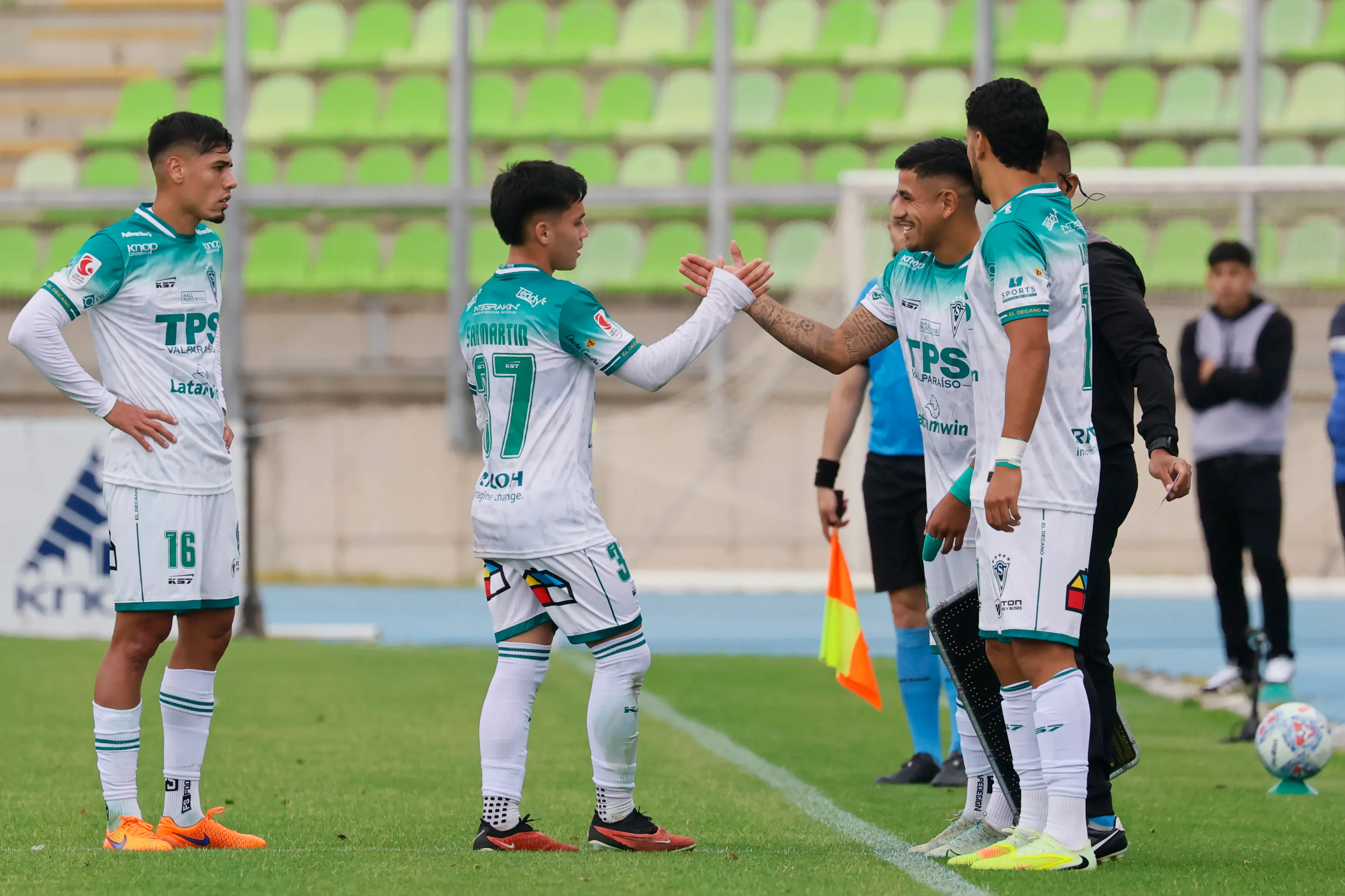 Santiago Wanderers viene de vencer a Puerto Montt en el sur.