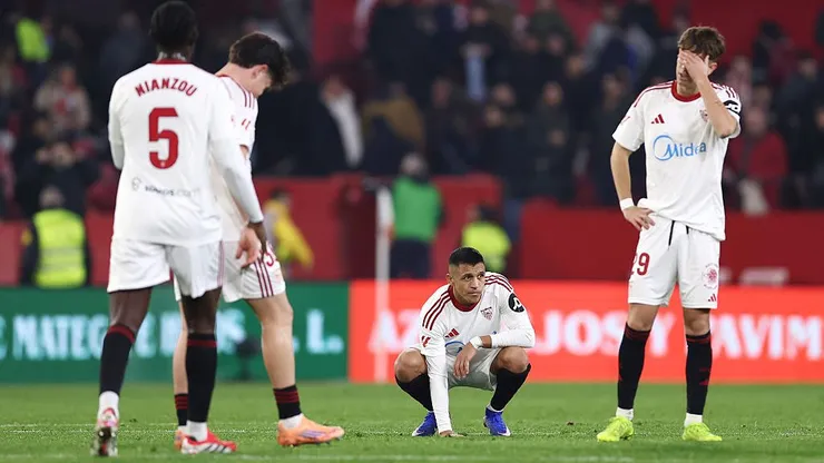 El Sevilla de Alexis Sánchez tiene un nuevo problema. (Foto: Fran Santiago/Getty Images)