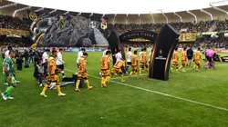 Los hinchas de Coquimbo desplegaron un sorprende tifo antes del pitazo inicial.