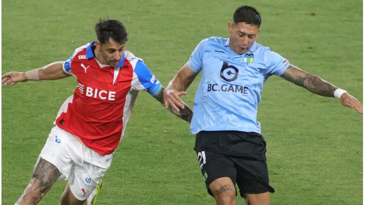 En Colo Colo se frotan las manos con su gran presente.