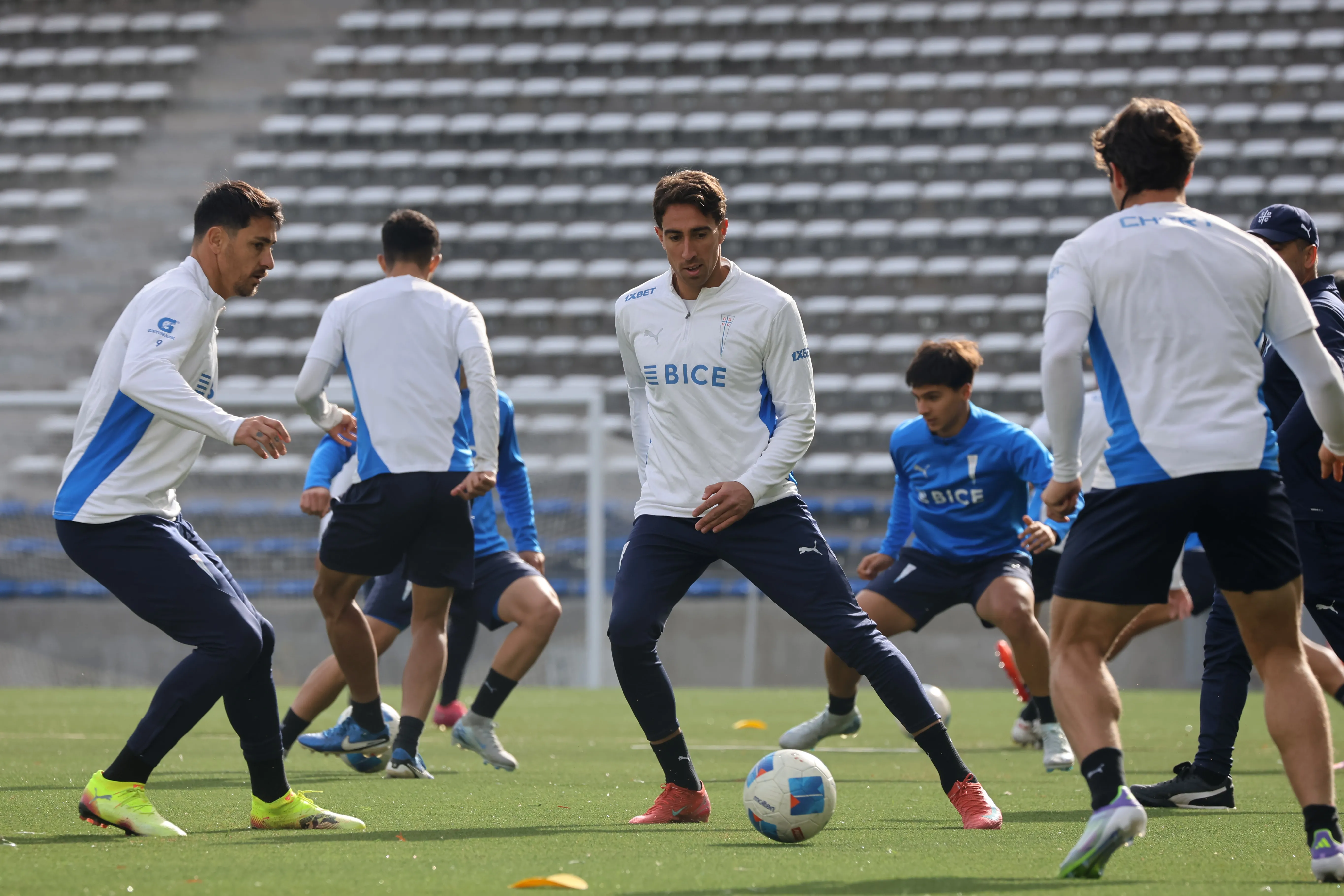 Diego Valencia le dio un nuevo dolor de cabeza a Daniel Garnero | FOTO: Jonnathan Oyarzun/Photosport